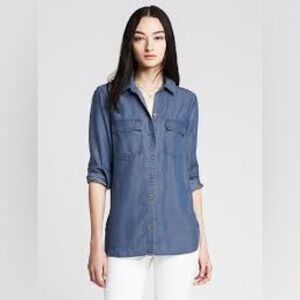 Banana Republic Boyfriend Fit Denim Shirt Size Small